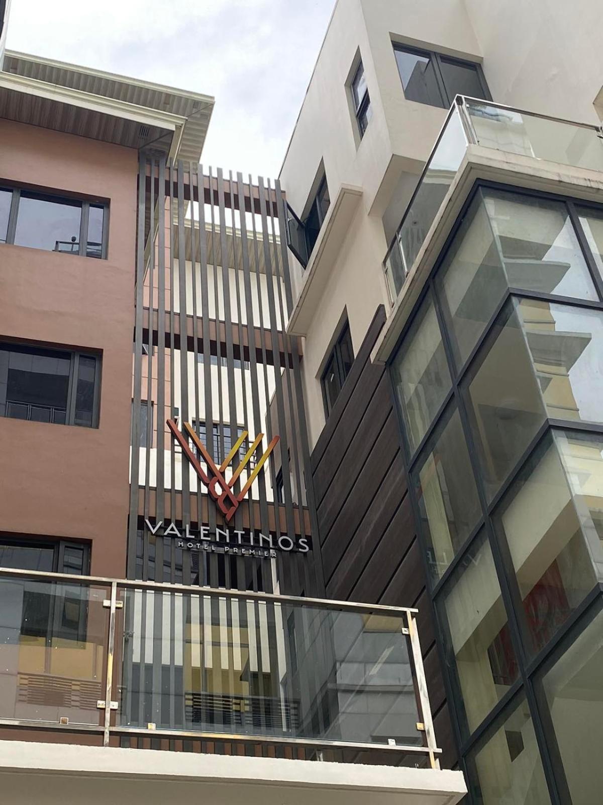Valentino'S Hotel Angeles Exterior foto